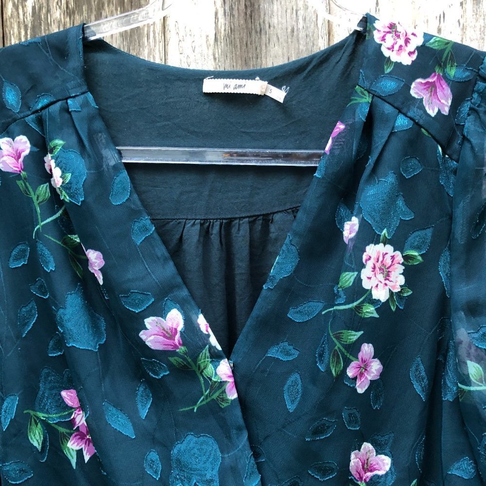 Francesca's Mi Ami Floral Long Sleeve Teal Green Wrap Top Small - Picture 3 of 9